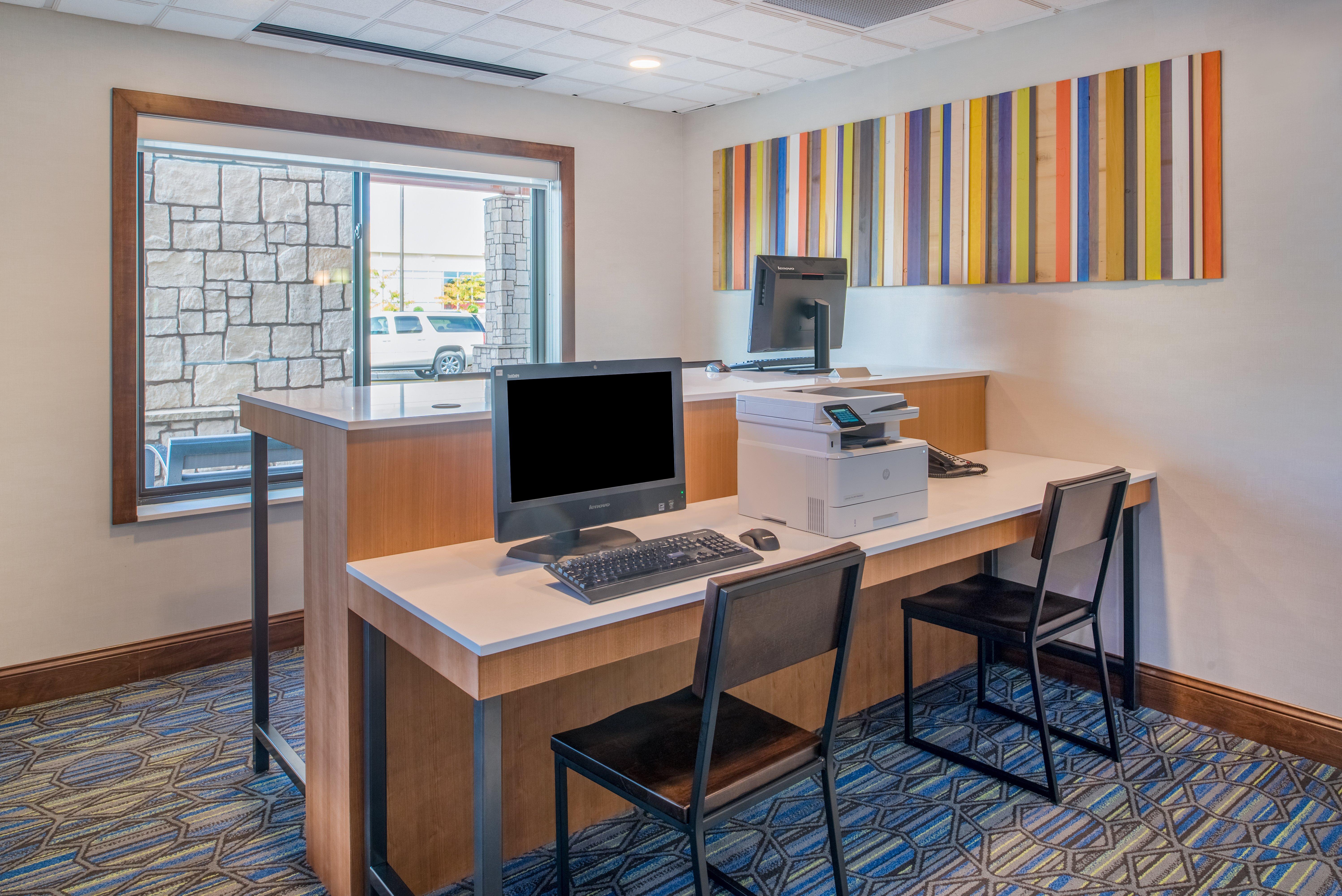 Holiday Inn Express Hotel & Suites Bismarck By Ihg Eksteriør bilde