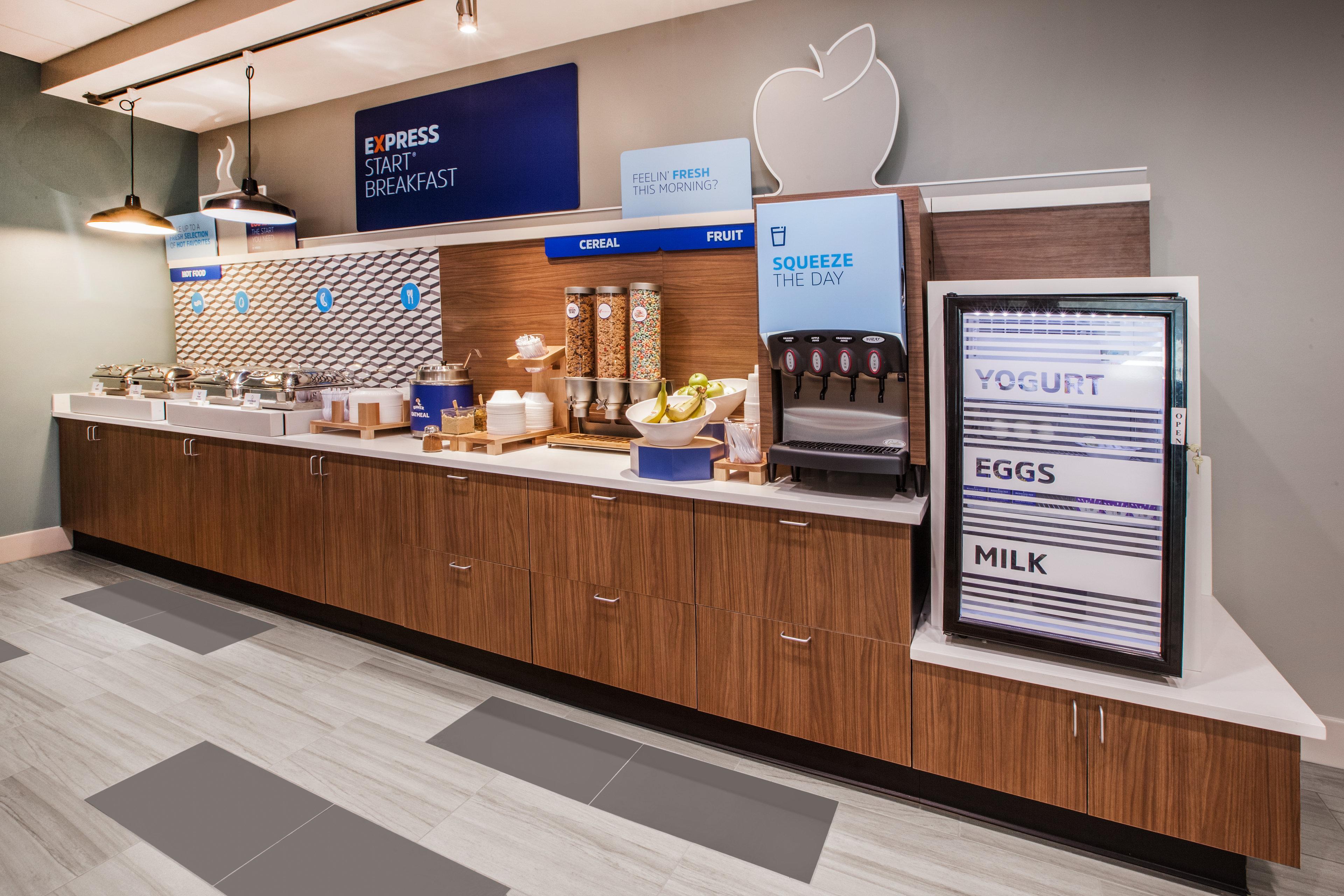 Holiday Inn Express Hotel & Suites Bismarck By Ihg Eksteriør bilde